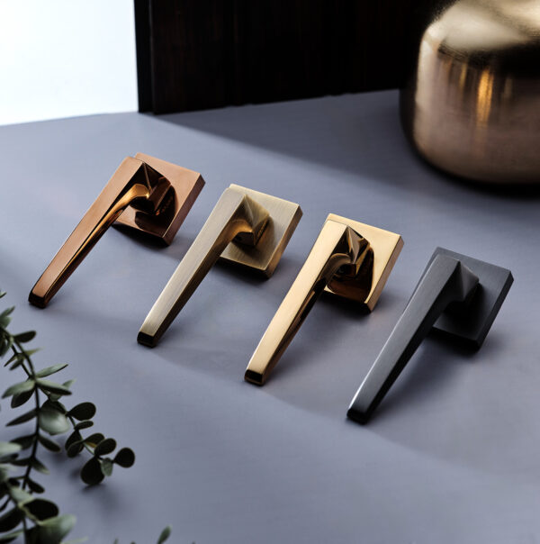 Gaku Mortise Handle (Brass) – image 1
